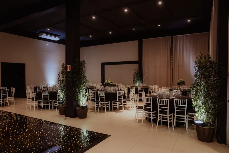 Salão amplo para eventos empresariais recorrentes