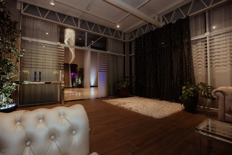 Lounge decorado para recepção dos convidados